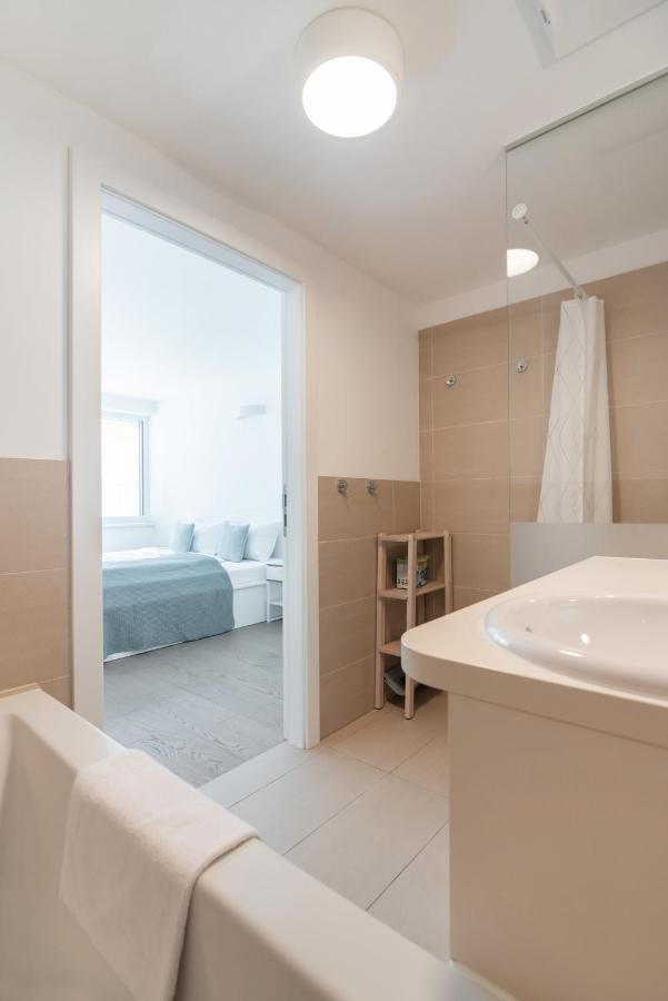 Immersed Into Vienna's Life And Yet A Retreat, Minimum 30 Nights Apartamento