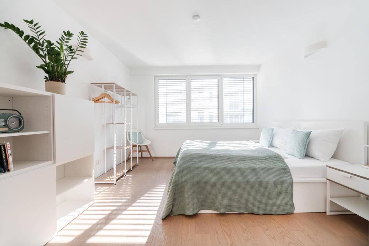 Immersed Into Vienna's Life And Yet A Retreat, Minimum 30 Nights Apartamento Viena
